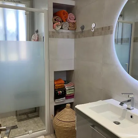 De Charme Πανσιόν Νίκαια